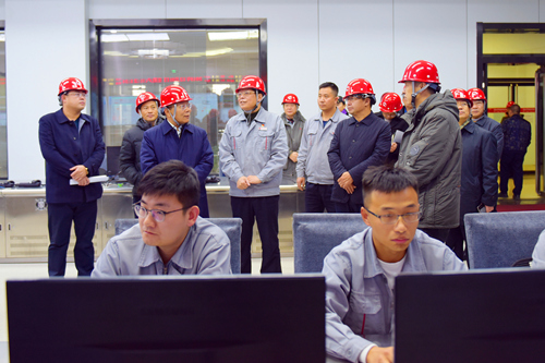 省人大常委會副主任、承德市委書記周仲明到承德熱電公司調(diào)研